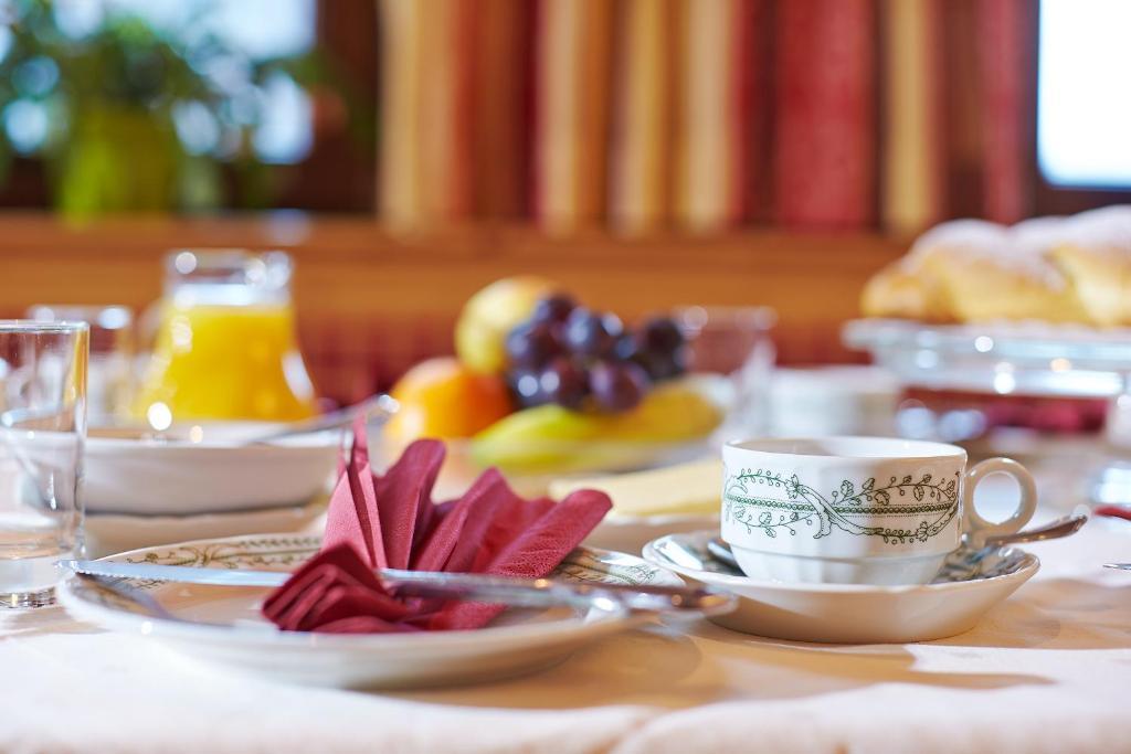 Fremdenpension Alpenruhe Sölden Zimmer foto